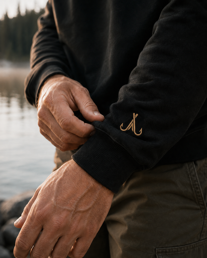 Premier Arrivé, Dernier Parti — Premium Crewneck